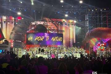 Actuación de la murga teldense Los Nietos de SaryManchez en la segunda fase del concurso carnavalero de la capital grancanaria/FJS Fotografía y TA.